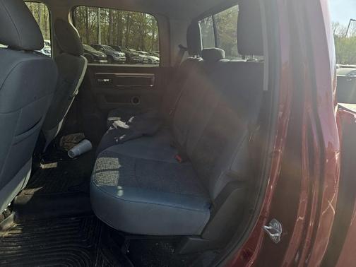 Delmonico Red Pearlcoat 2016 RAM 1500 Big Horn