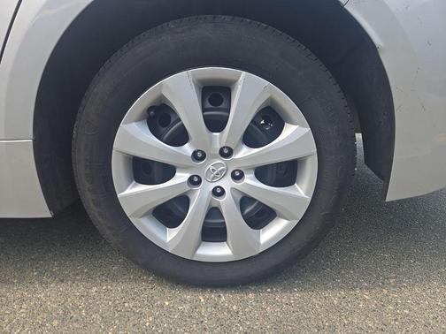 Classic Silver Metallic 2024 Toyota Corolla LE