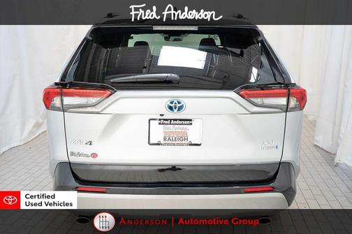 2024 Toyota RAV4 Hybrid SE