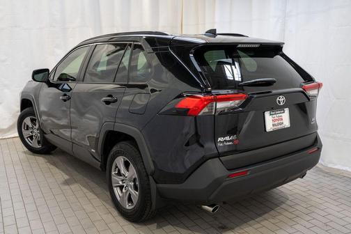 2025 Toyota RAV4 Hybrid LE