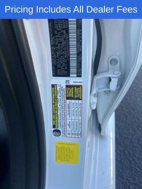 Ice Cap 2026 Toyota Camry SE