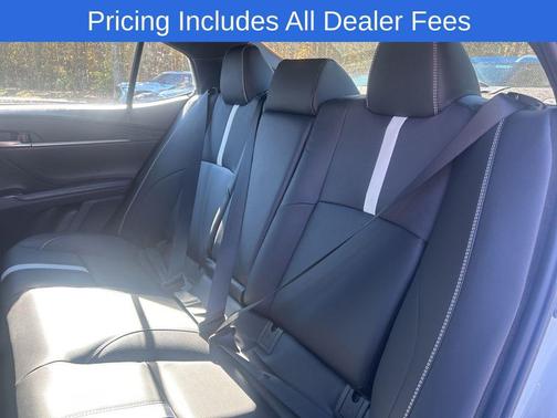 Ice Cap 2026 Toyota Camry SE