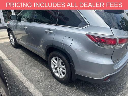 Silver Sky Metallic 2015 Toyota Highlander LE