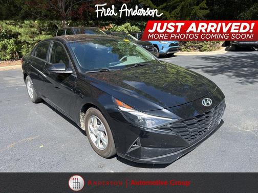 2022 Hyundai ELANTRA SE