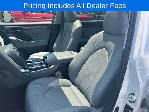 Wind Chill Pearl 2026 Toyota Highlander Platinum