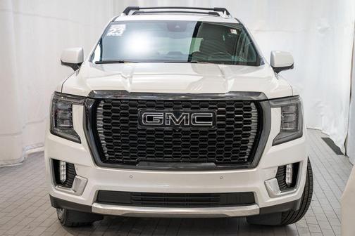 White Frost Tricoat 2023 GMC Yukon Denali