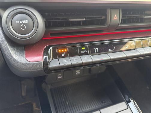 2025 Toyota Prius Plug-In Hybrid XSE