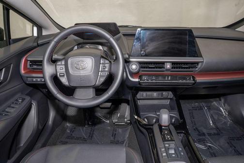 2025 Toyota Prius Plug-In Hybrid XSE