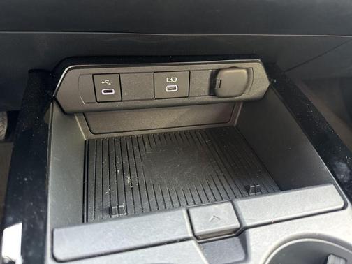 2025 Toyota Prius Plug-In Hybrid XSE