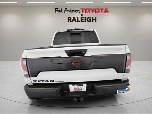 2024 Nissan Titan PRO-4X