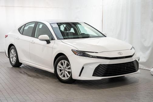 Ice Cap 2025 Toyota Camry LE