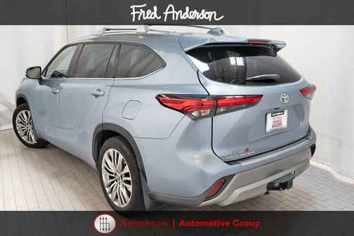 2022 Toyota Highlander Platinum