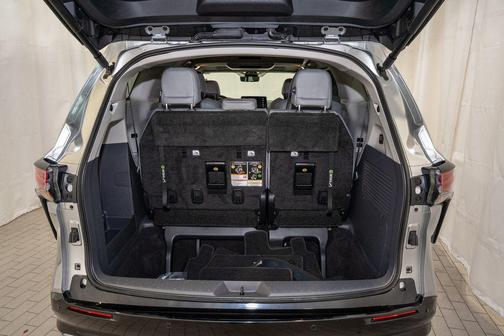 2022 Toyota Sienna Limited