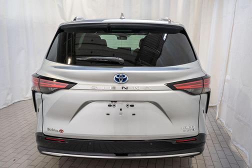 2022 Toyota Sienna Limited