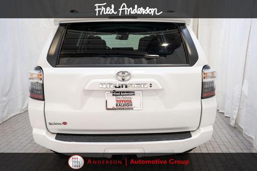 Ice Cap 2024 Toyota 4Runner SR5 Premium