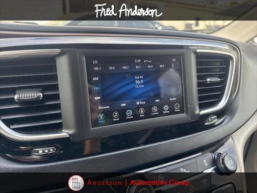 2018 Chrysler Pacifica Touring-L