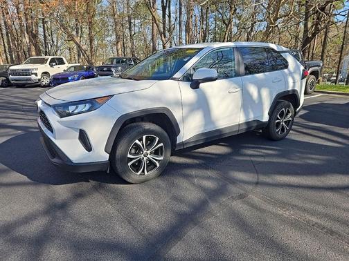2022 Toyota RAV4 LE