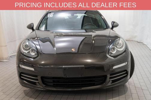 Carbon Gray Metallic 2016 Porsche Panamera 4