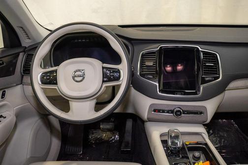 2023 Volvo XC90 B6 Ultimate 7-Seater