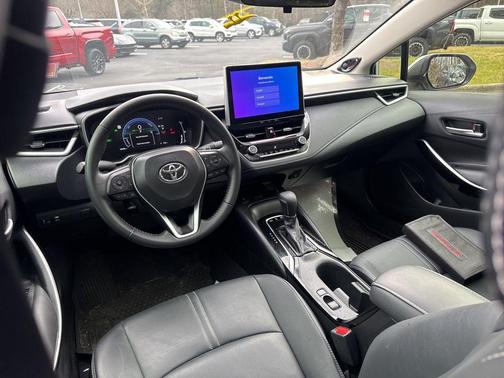 2025 Toyota Corolla Hybrid XLE