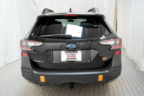 Crystal Black Silica 2025 Subaru Outback Wilderness