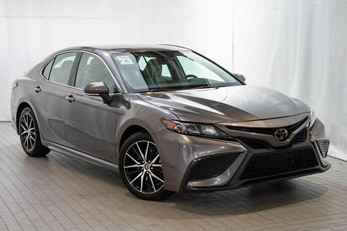 Predawn Gray Mica 2023 Toyota Camry SE