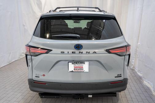 2022 Toyota Sienna Woodland Edition