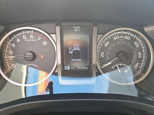 2017 Toyota Tacoma SR5