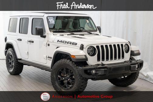 Bright White Clearcoat 2019 Jeep Wrangler Unlimited Moab 4x4