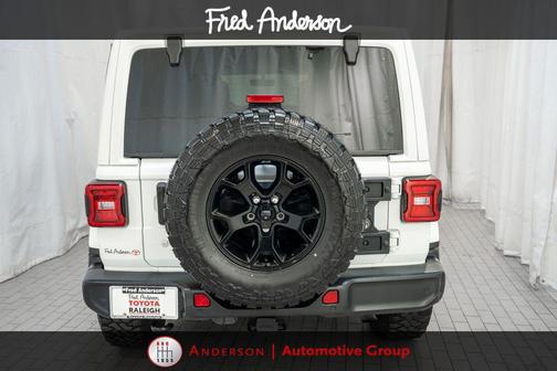 Bright White Clearcoat 2019 Jeep Wrangler Unlimited Moab 4x4