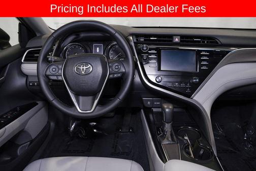Celestial Silver Metallic 2018 Toyota Camry SE
