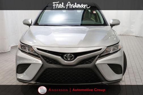 Celestial Silver Metallic 2018 Toyota Camry SE