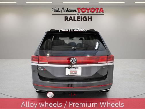 2024 Volkswagen Atlas 2.0T SE w/Technology 4MOTION