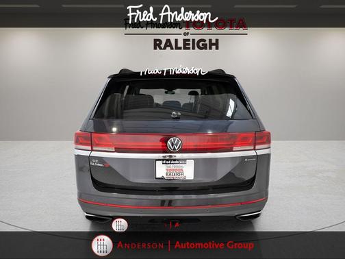 2024 Volkswagen Atlas 2.0T SE w/Technology 4MOTION