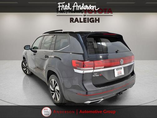 2024 Volkswagen Atlas 2.0T SE w/Technology 4MOTION