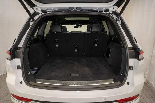 2024 Jeep Grand Cherokee Overland