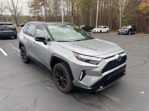 2023 Toyota RAV4 Hybrid SE