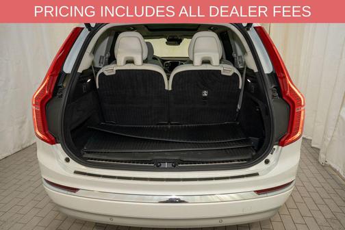 Crystal White Metallic 2022 Volvo XC90 T6 Inscription
