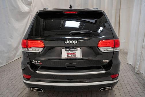 2018 Jeep Grand Cherokee Summit