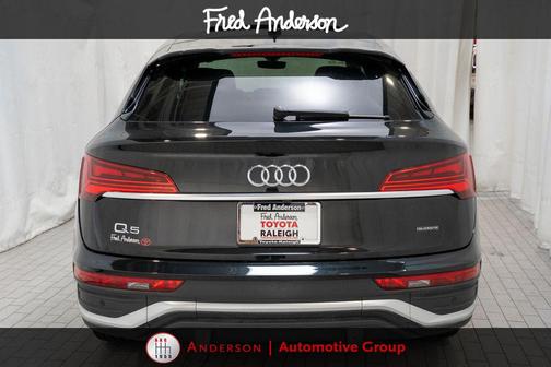 Mythos Black Metallic 2022 Audi Q5 45 S line Premium Plus