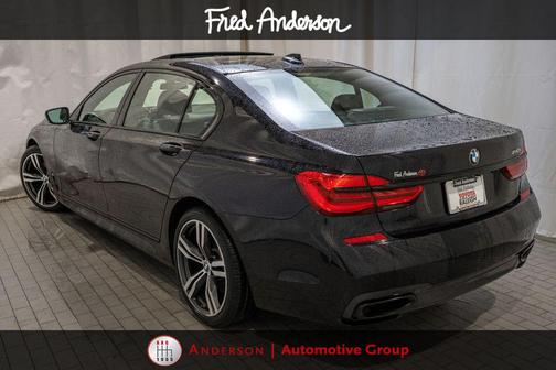 Carbon Black Metallic 2019 BMW 740 740i