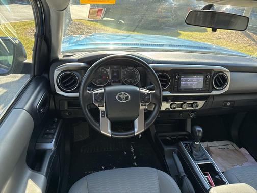 2016 Toyota Tacoma SR5
