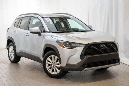 2024 Toyota Corolla Cross LE