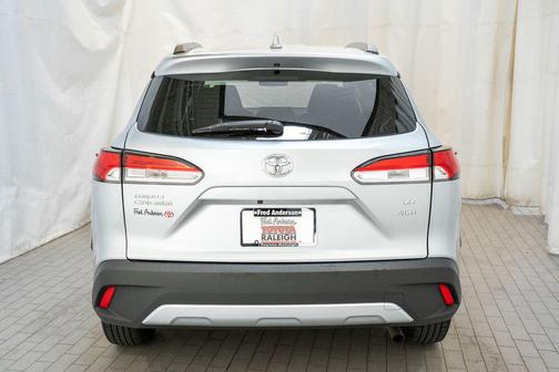 2024 Toyota Corolla Cross LE