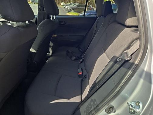 Sonic Silver 2024 Toyota Corolla Cross LE