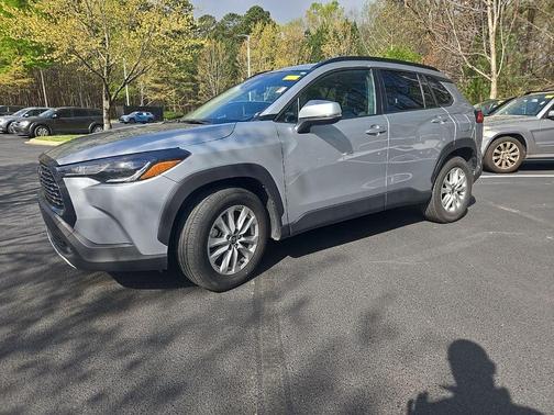 Sonic Silver 2024 Toyota Corolla Cross LE