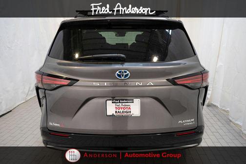 Predawn Gray Mica 2023 Toyota Sienna Platinum 7 Passenger
