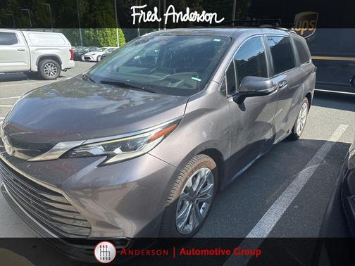 Predawn Gray Mica 2023 Toyota Sienna Platinum 7 Passenger