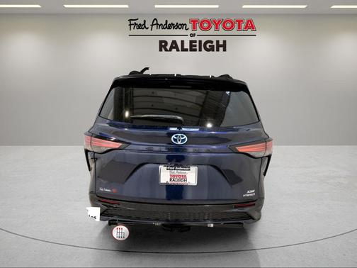 2024 Toyota Sienna XSE 7 Passenger