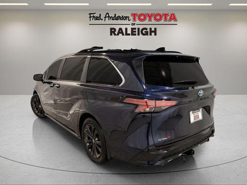 2024 Toyota Sienna XSE 7 Passenger